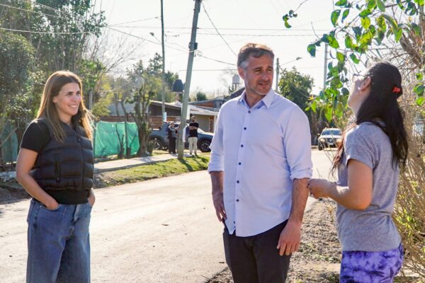 Peralta y Achával recorrieron las nuevas obras de asfaltos en Derqui