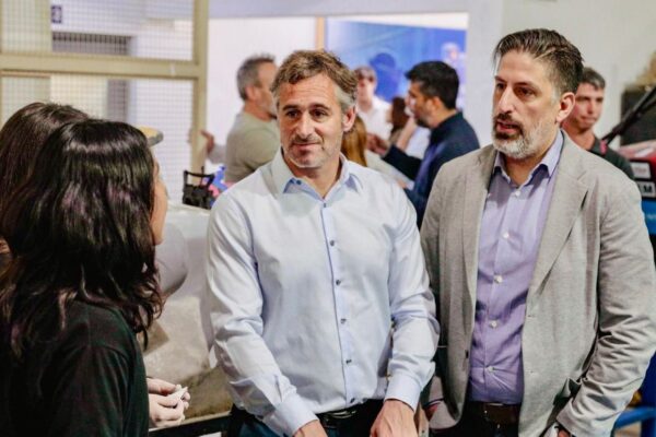 Achával visitó el Centro Municipal de Formación Profesional de Pilar junto a Trotta