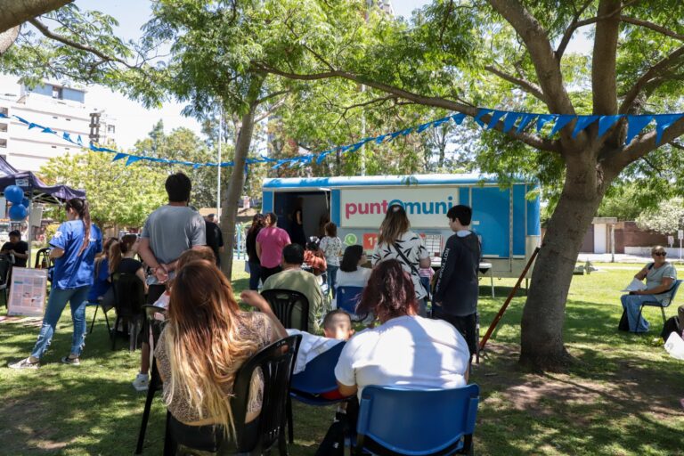 En Pilar se conmemoró el Día Mundial de la Diabetes con una jornada de prevención y atención médica en el Corredor Aeróbico