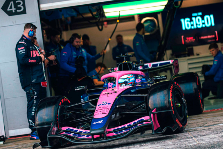 Colapinto se prepara para la temporada 2026 con nuevos tests en Bahréin