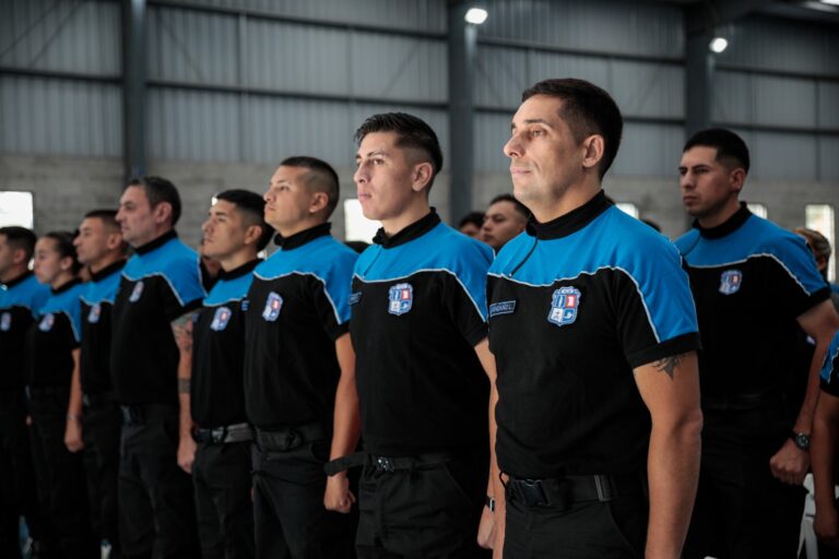 Achával acompañó a los nuevos egresados del Curso Básico de Formación de la Guardia Urbana