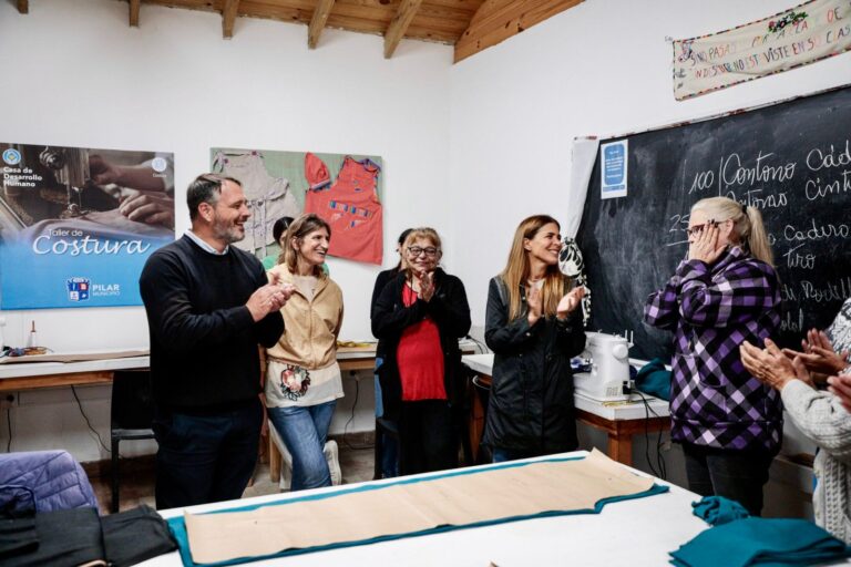 El Municipio junto a las vecinas de la Casa de Desarrollo Humano de El Rocío