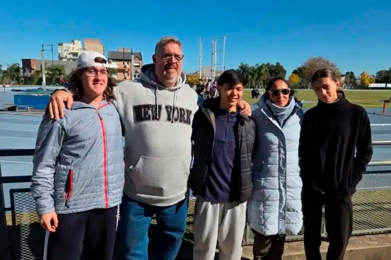 Tres alumnos de la Escuela Municipal de Atletismo brillaron en el Nacional U20