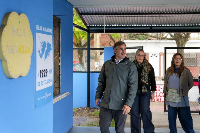 El municipio continúa con mejoras en las escuelas durante el receso escolar