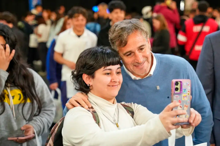Achával llamó a repensar la educación frente al avance de la inteligencia artificial