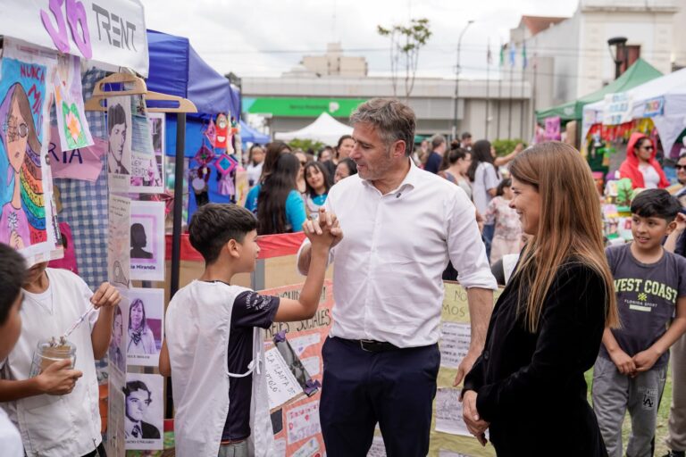 El Municipio acompañó una nueva edición de Bibliópolis en el Paseo del Centro